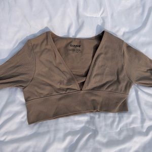 GARAGE Deep Plunge seamless crop top